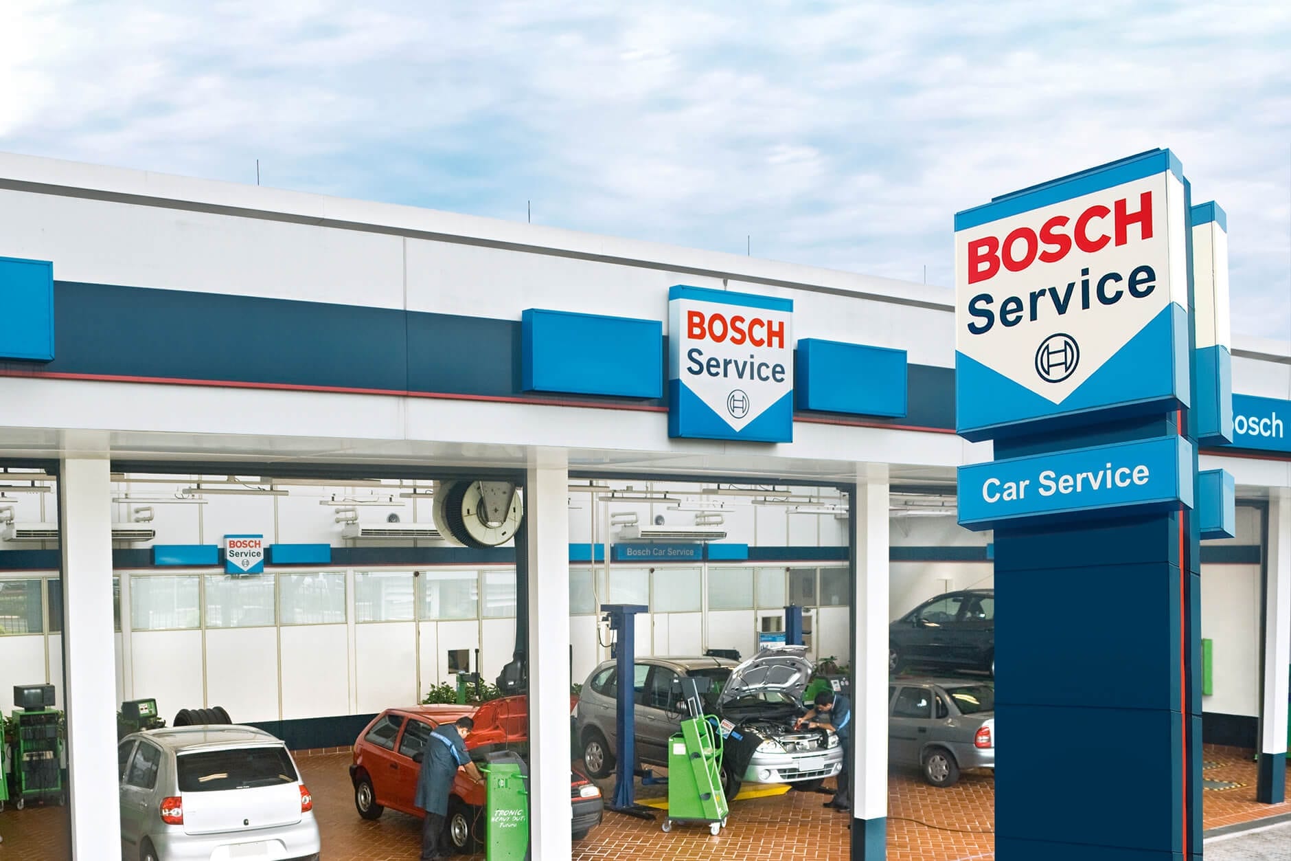 Bosch сервис. Bosch service реклама. Bosch car service Berlin. Bosch car service Stuttgart. Bosch service инструкция car service.